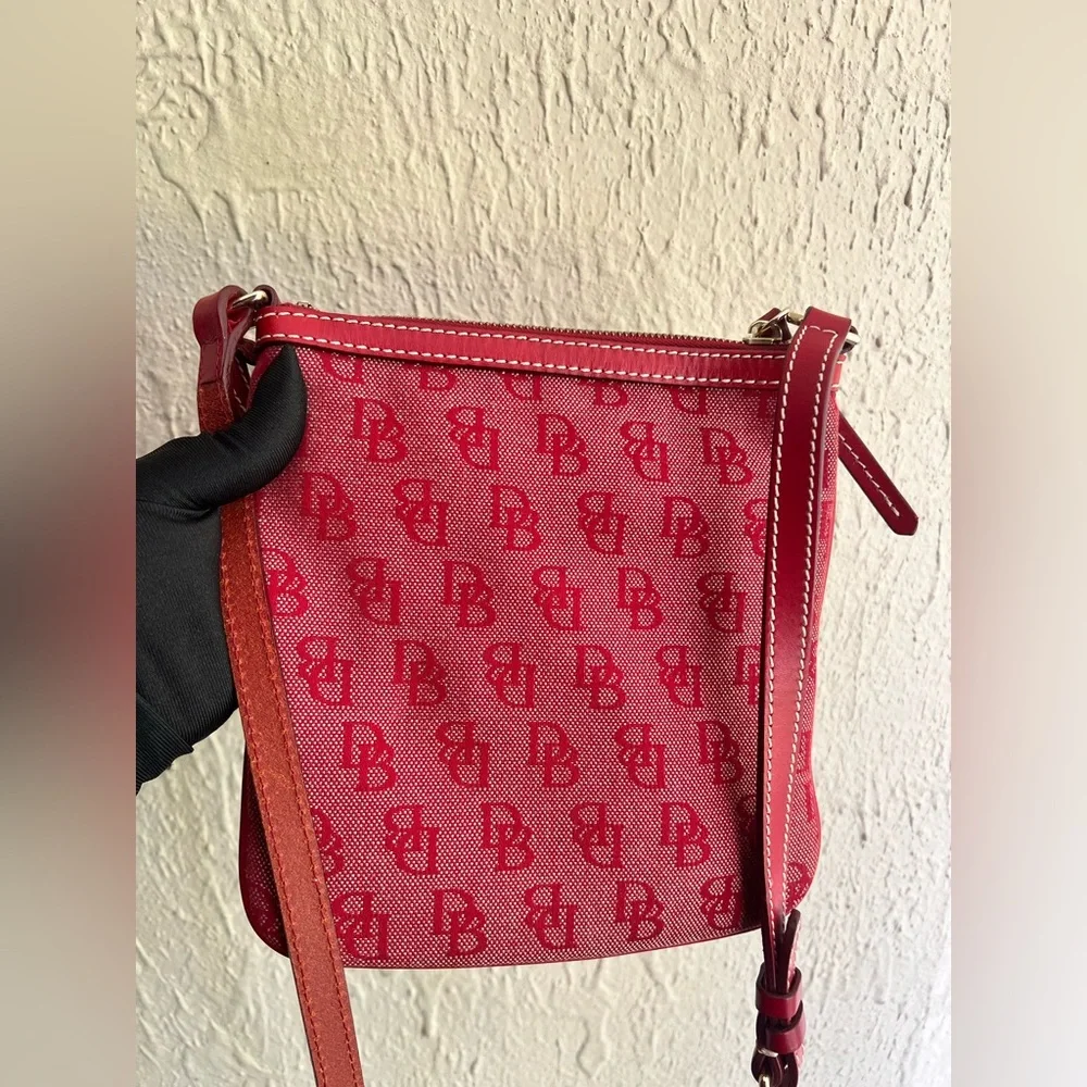 Dooney & Bourke Crossbody Bag